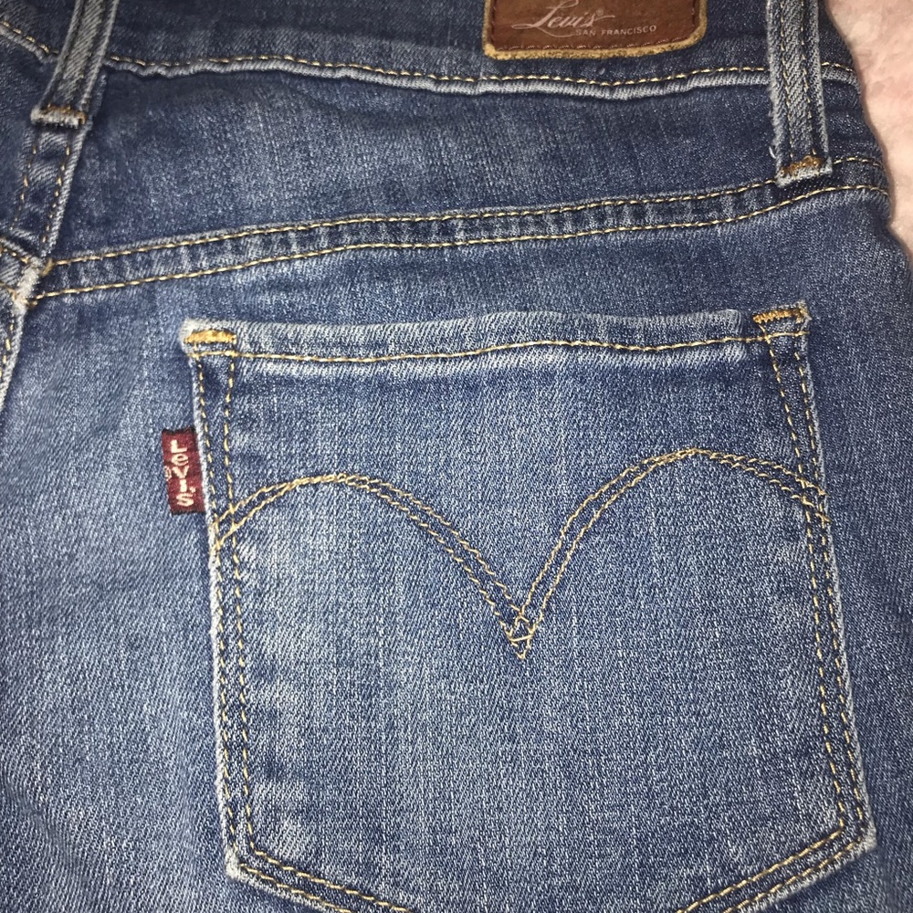 Dark Blue Levi’s Holy jeans